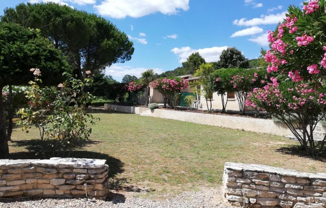 Hotel Espace Loisirs Saint-Martin-dʼArdèche Exterior foto